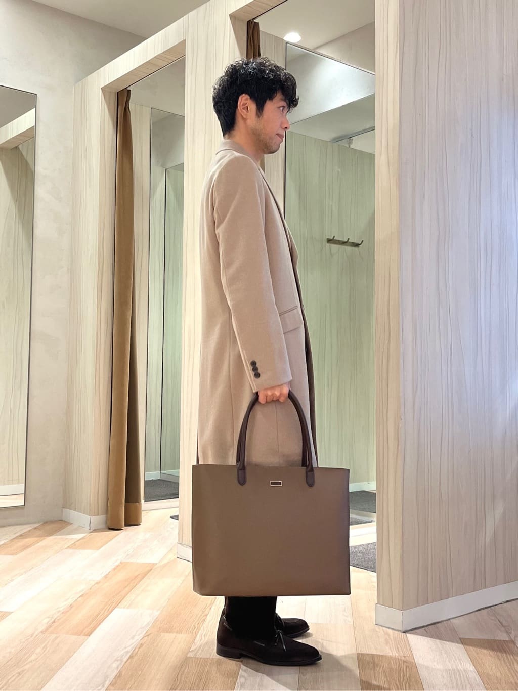 URAさんの「TAKEO KIKUCHI｜カシミヤブレンド ビーバー調チェスターコート」を使ったコーディネート