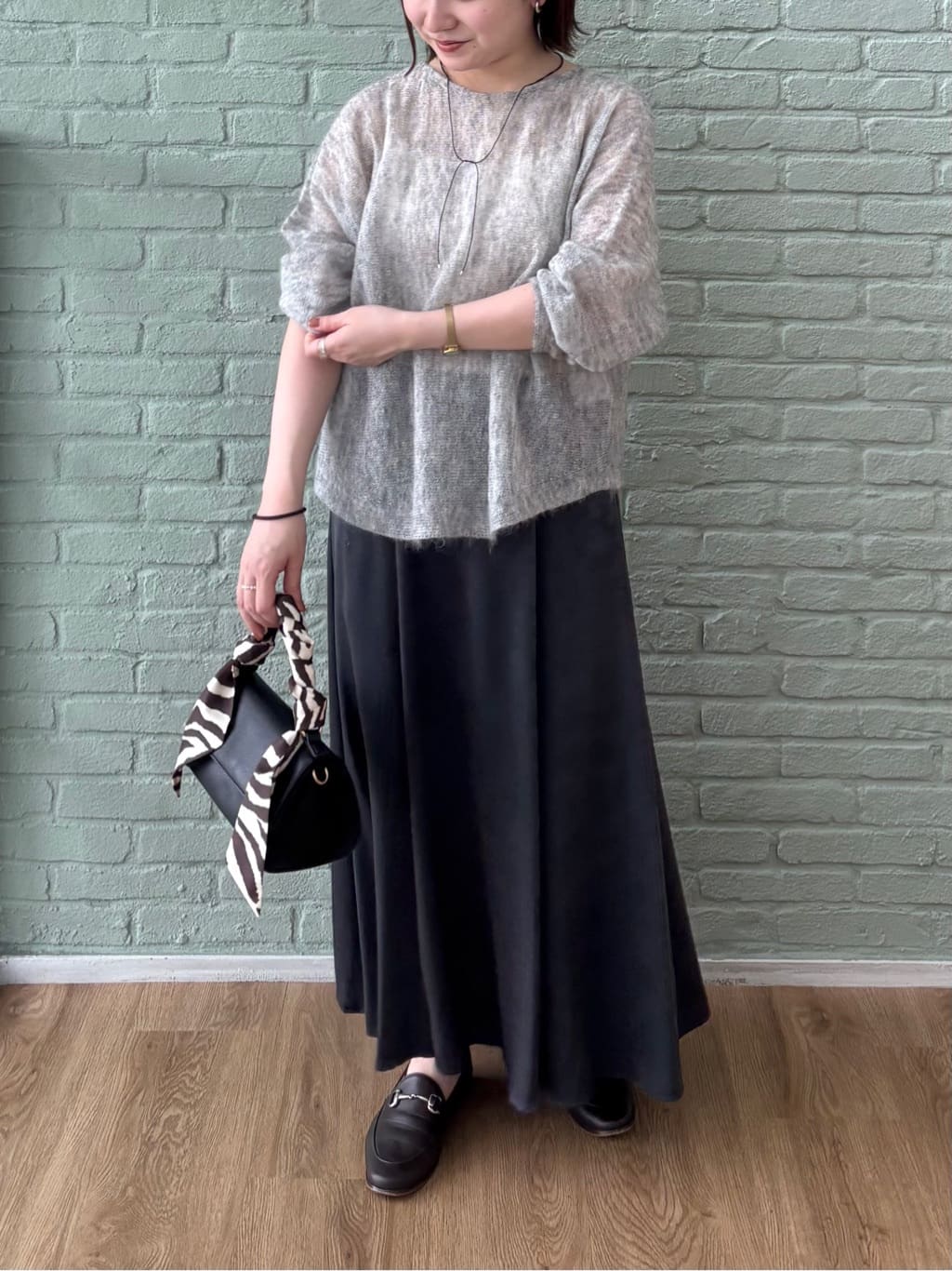 sakuさんの「INDIVI｜【キッドモヘヤ素材】ラウンドヘムニット」を使ったコーディネート