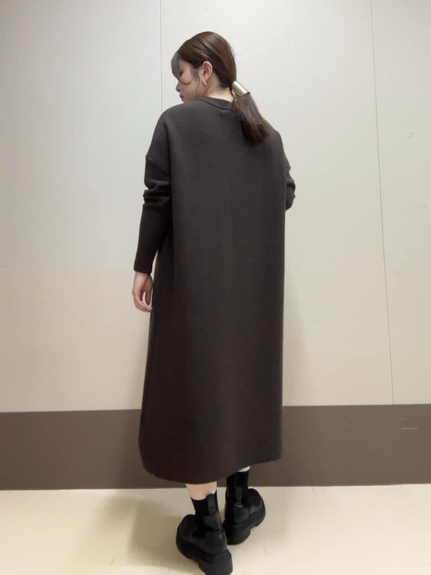 Atsumiさんの「UNTITLED｜【ロング丈/ゆったりシルエット】テントライン ニットワンピース」を使ったコーディネート