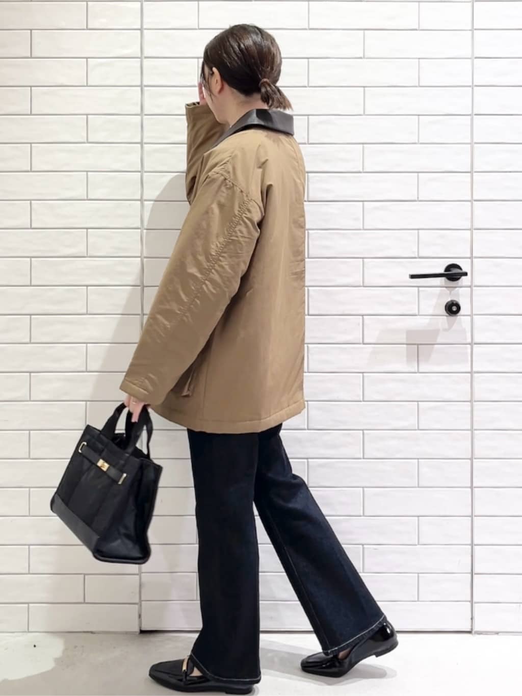 しおりさんの「OPAQUE.CLIP｜《CLASSY掲載》ステンカラー中綿コート【洗濯機OK】」を使ったコーディネート