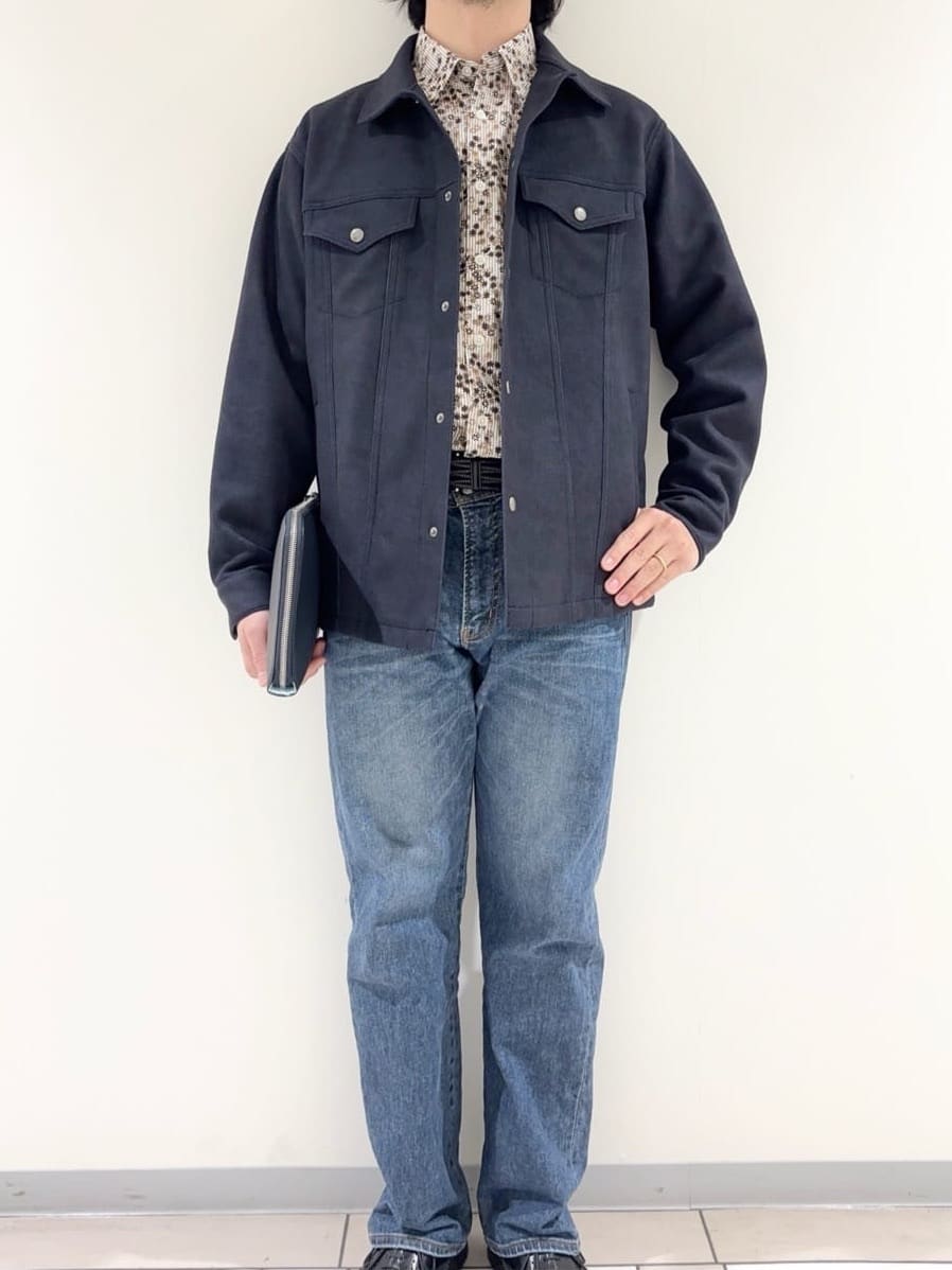 及川さんの「TAKEO KIKUCHI｜ストライプ小花 長袖シャツ」を使ったコーディネート