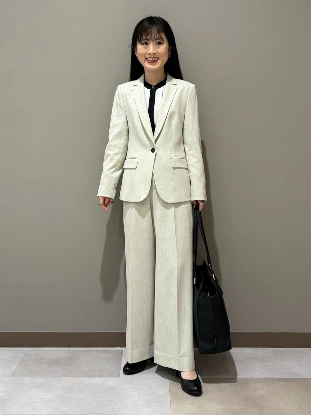 KEIKOさんの「INDIVI｜【日本製／通勤スーツ】プレシャスドビー ノーカラージャケット」を使ったコーディネート