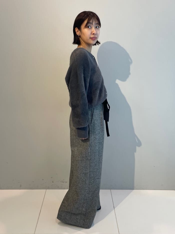 abeさんの「Couture brooch｜【上品華やか・通勤】ラメツイード ワイドパンツ」を使ったコーディネート