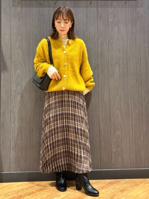 meiさんの「SHOO･LA･RUE｜【S-LL】上品なレースハイネックトップス」を使ったコーディネート