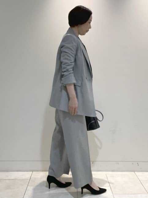 フミさんの「Reflect｜【キレイめスタイル／通勤におすすめ◎】ボウタイシャンブレーカラーブラウス」を使ったコーディネート