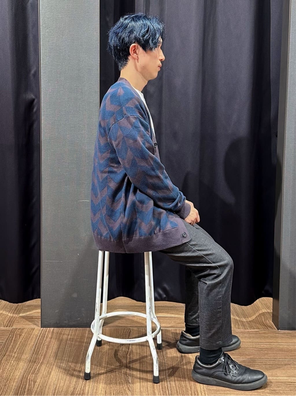tomoyaさんの「THE SHOP TK｜ヘリンボンニットカーディガン」を使ったコーディネート