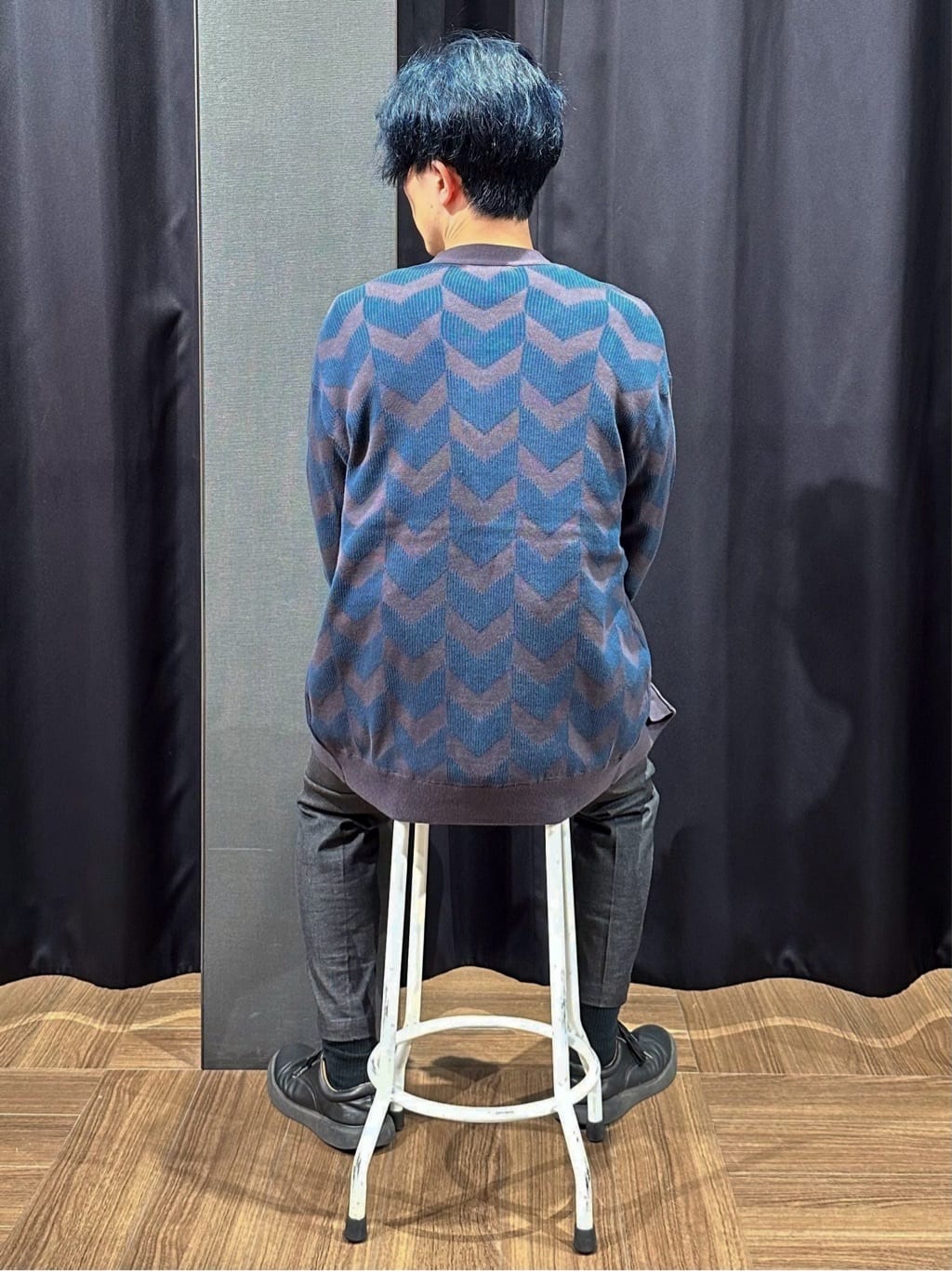 tomoyaさんの「THE SHOP TK｜ヘリンボンニットカーディガン」を使ったコーディネート
