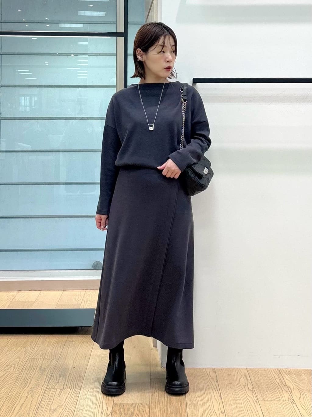 asamiさんの「INDIVI｜【SETUP可能／洗える／UVケア】ライトジャージ ボトルネックトップス」を使ったコーディネート