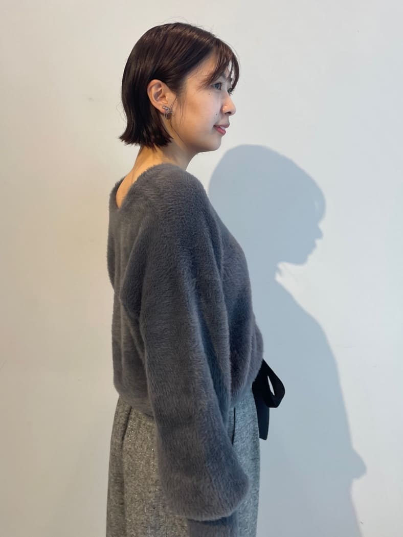 abeさんの「Couture brooch｜【上品華やか・通勤】ラメツイード ワイドパンツ」を使ったコーディネート