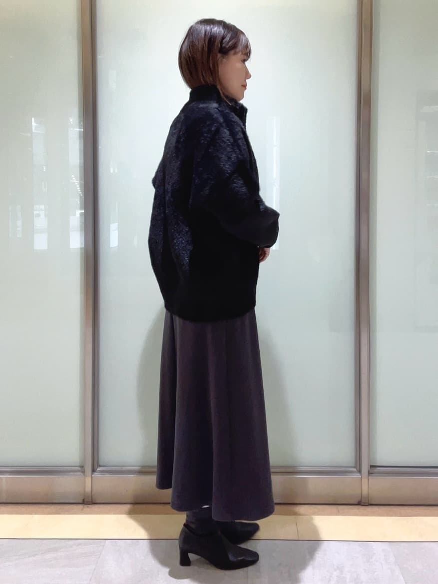 mayutaさんの「INDIVI｜スタンドネック シャギーモールニット」を使ったコーディネート