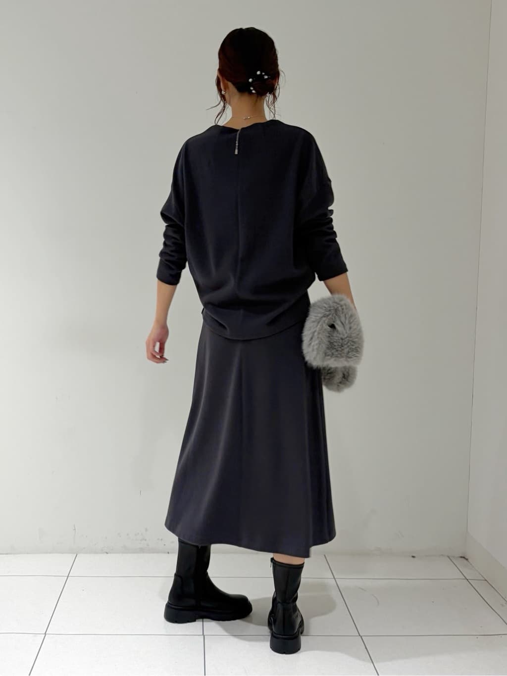 shioriさんの「INDIVI｜【名品／撥水／抗菌防臭】ショート丈リサイクルダウンコート」を使ったコーディネート