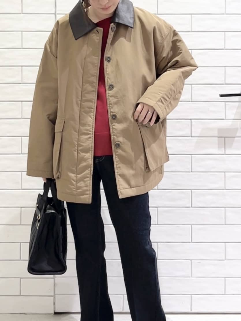 しおりさんの「OPAQUE.CLIP｜《CLASSY掲載》ステンカラー中綿コート【洗濯機OK】」を使ったコーディネート
