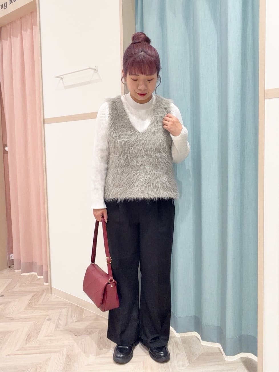 まちゃんなちゃんさんの「SHOO･LA･RUE｜【洗濯機可/S-LL/高レビュー】上品シルエットで美しい イージーワイドパンツ」を使ったコーディネート