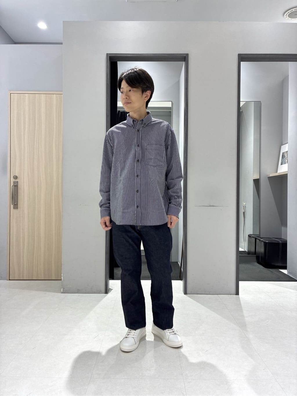 わいずみさんの「TAKEO KIKUCHI｜【尾州織】ショールカラー カーディガン」を使ったコーディネート