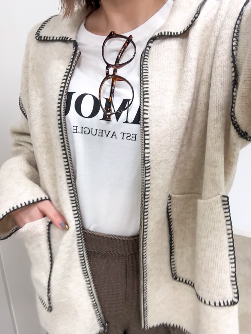 𝐜𝐡𝐢𝐤𝐚さんの「SHOO･LA･RUE｜配色ステッチがポイント 襟付きジップニットカーディガン」を使ったコーディネート