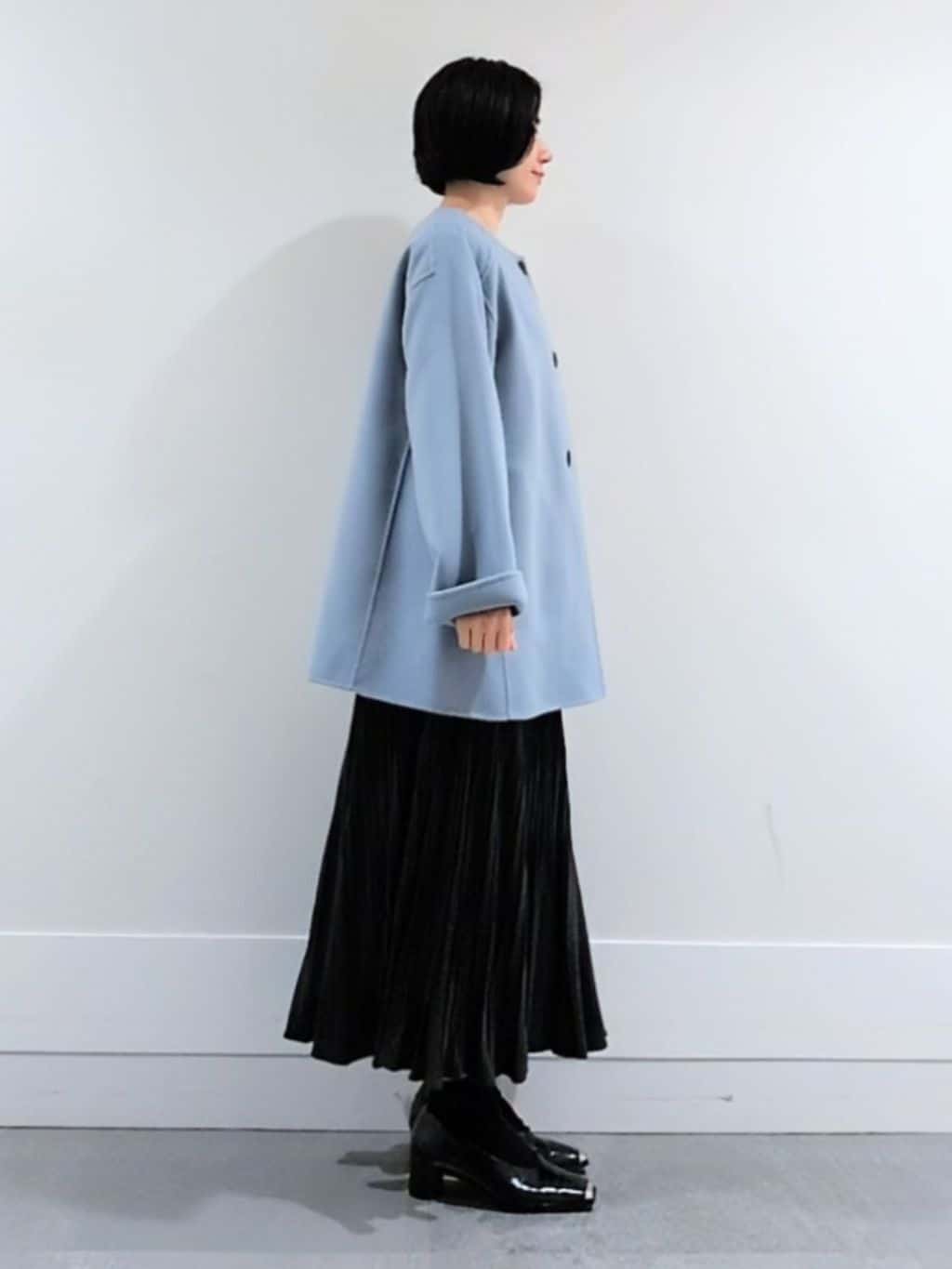 ミズタさんの「UNTITLED｜【洗える/薄手/ウール100%】Vネックロングウールニット」を使ったコーディネート