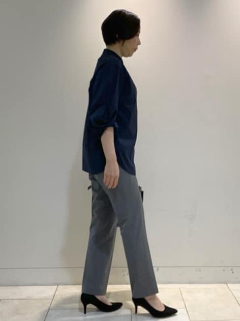 フミさんの「Reflect｜【さらっと一枚で決まる／重ね着にもおすすめ◎】タックスリーブシャツブラウス」を使ったコーディネート