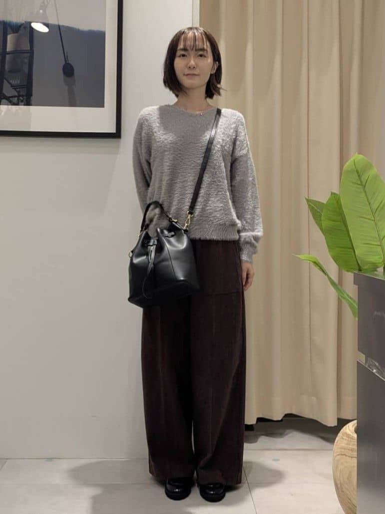 なめさんの「THE SHOP TK｜【華やかで柔らか】ふわふわフェザーニット/洗える・前後2WAY」を使ったコーディネート