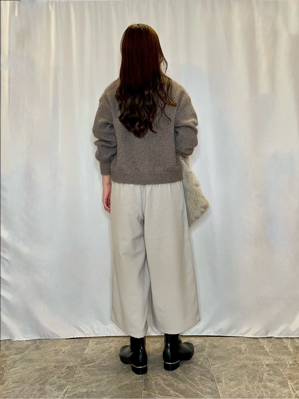 おうめさんの「SHOO･LA･RUE｜ウエストまわりをすっきり魅せる デザインガウチョパンツ」を使ったコーディネート