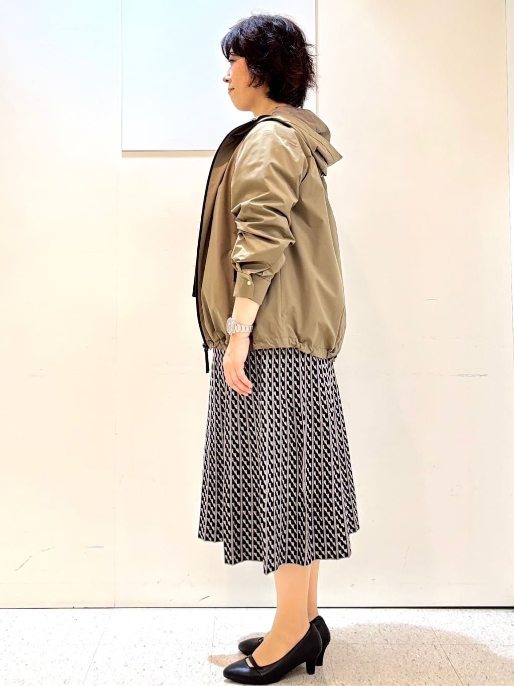 ヤスコさんの「Reflect｜【ライトアウター／キレイ見え／気軽な羽織に◎】スポーティライトアウター」を使ったコーディネート