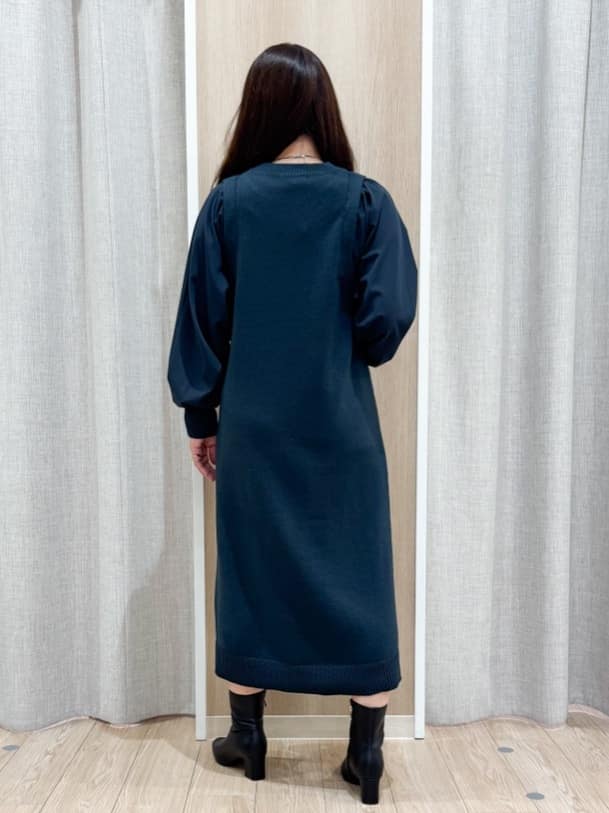 sachiさんの「grove｜一枚で華やぐ、袖布帛ケーブルニットワンピース」を使ったコーディネート