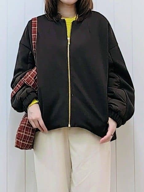 itoさんの「Dessin｜ダンボールジップブルゾン」を使ったコーディネート