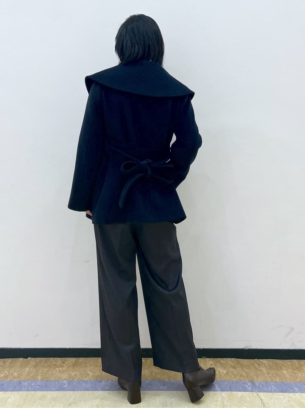 su.さんの「index｜ベルト付ビッグカラーミドルコート」を使ったコーディネート
