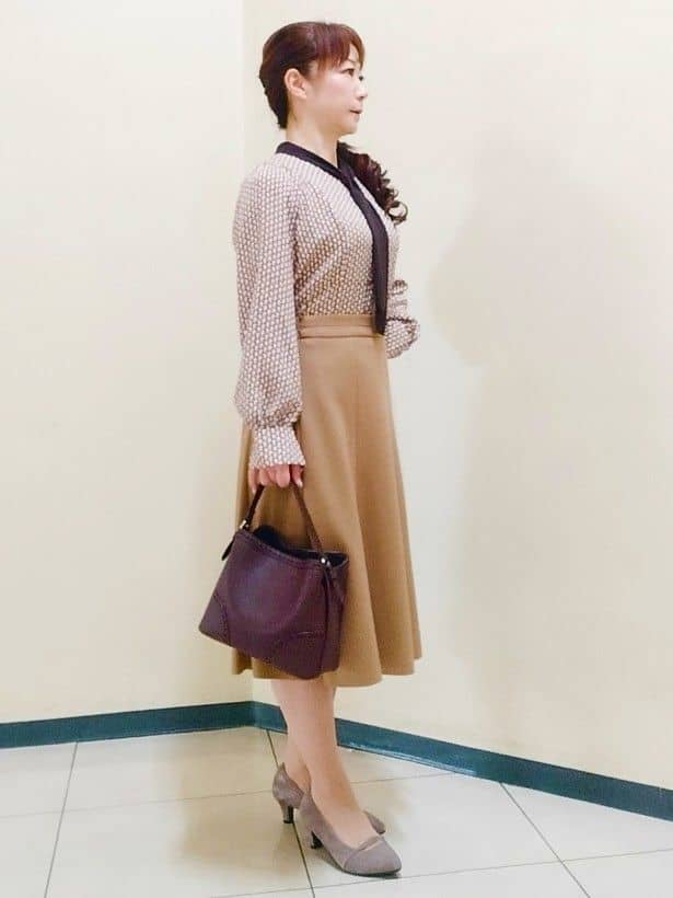 花さんの「Reflect｜【レイヤードに◎】ボウタイプリントブラウス」を使ったコーディネート