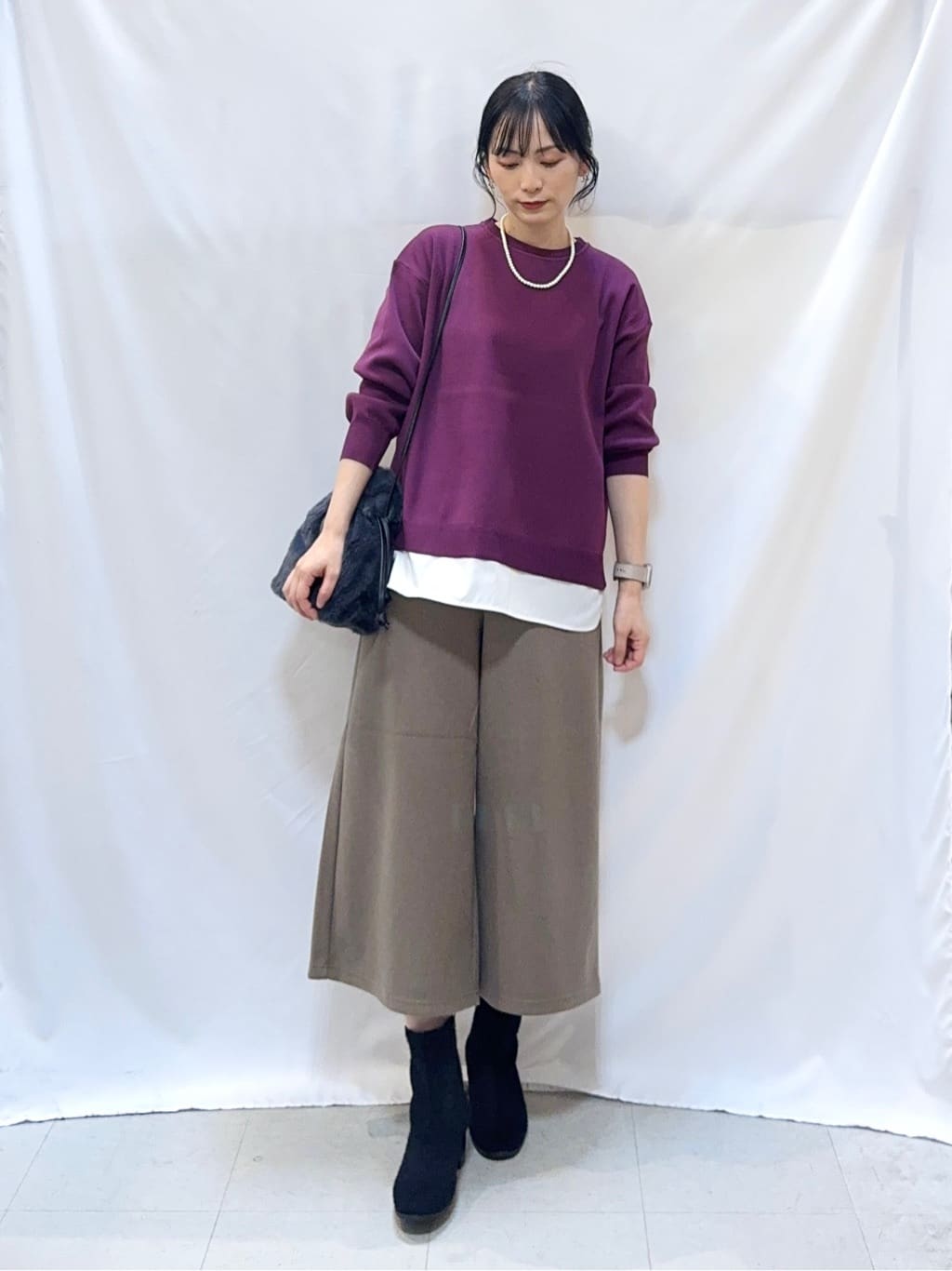 𝐇𝐢𝐫𝐨𝐦𝐢さんの「SHOO･LA･RUE｜【洗濯機可】美脚見え あったか圧縮ニット ガウチョパンツ」を使ったコーディネート