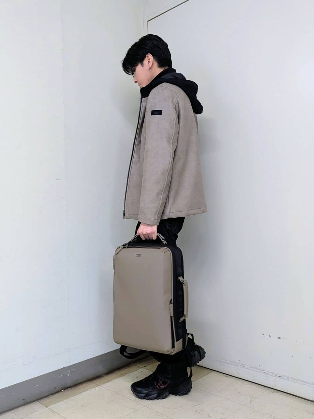 ryoさんの「TAKEO KIKUCHI｜【JUST ONE LAYER】ダウンファブリック ジップアップ フード ブルゾン」を使ったコーディネート