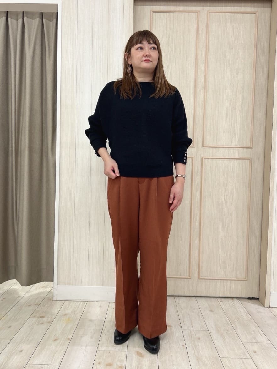 akiさんの「SHOO･LA･RUE｜【洗濯機可/S-LL/高レビュー】上品シルエットで美しい イージーワイドパンツ」を使ったコーディネート