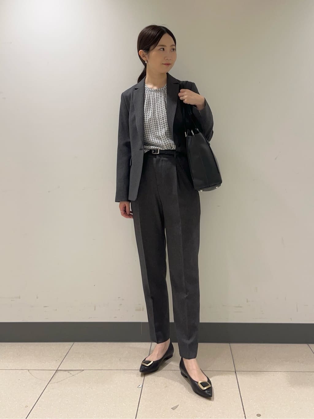shokoさんの「INDIVI｜【洗える／通勤／スーツ】メランジストレッチ テーラージャケット」を使ったコーディネート