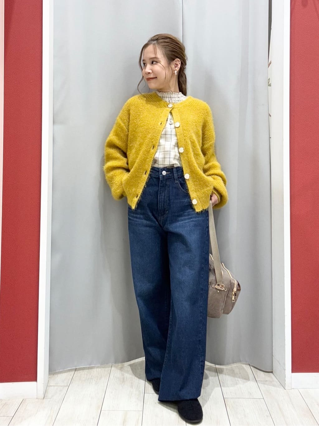 shioさんの「SHOO･LA･RUE｜ギャザーネックが女性らしさをプラスする ハイネックブラウス」を使ったコーディネート