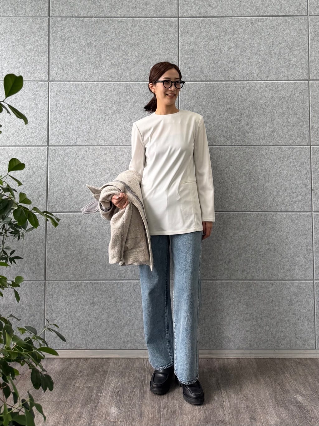 uchi__yamaさんの「CODE A｜oversized tweed blouson」を使ったコーディネート