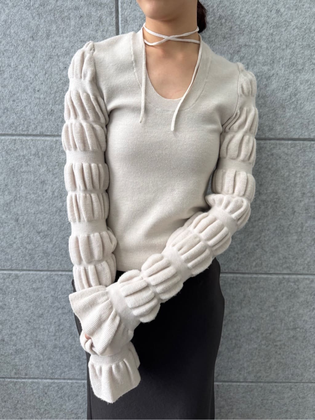 uchi__yamaさんの「CODE A｜gathered sleeves knit」を使ったコーディネート