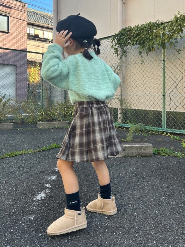 ga_riさんの「THE SHOP TK｜【130・150】フェザークルーネックニット」を使ったコーディネート