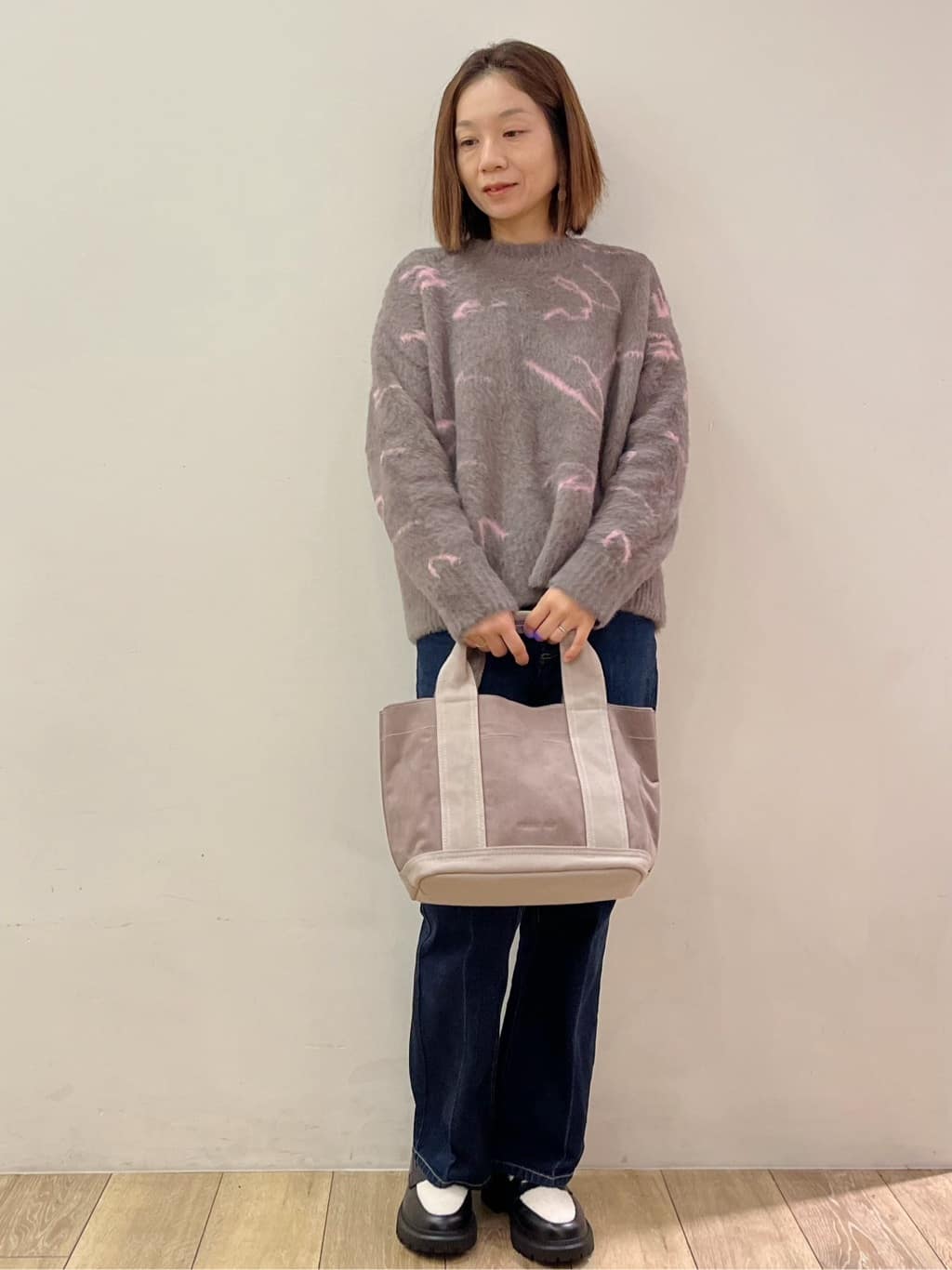 kcさんの「OPAQUE.CLIP｜アート柄シャギーニット【洗濯機OK】」を使ったコーディネート