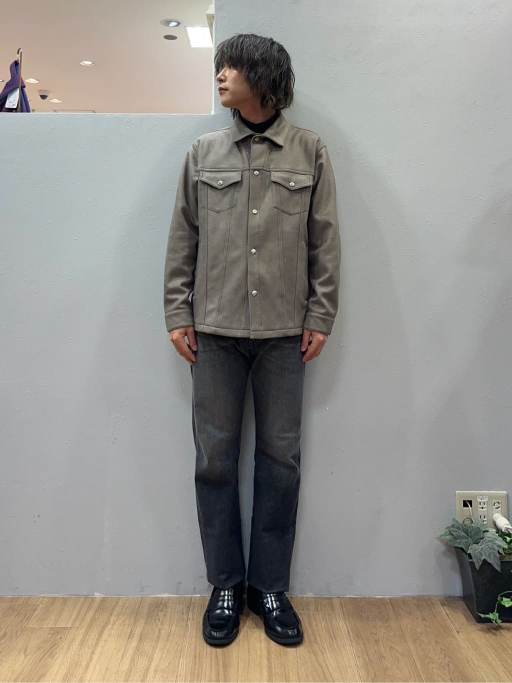 Uさんの「TAKEO KIKUCHI｜アンチピリング タートルネック ニット」を使ったコーディネート