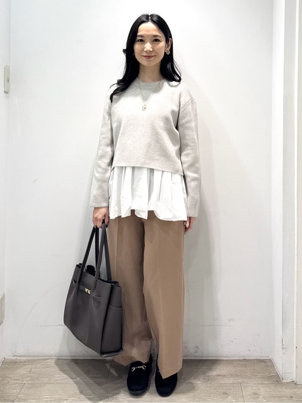 yuicciさんの「OPAQUE.CLIP｜ウォームタッチ イージーワイドパンツ【洗濯機洗OK／ストレッチ】≪SS～LL≫」を使ったコーディネート