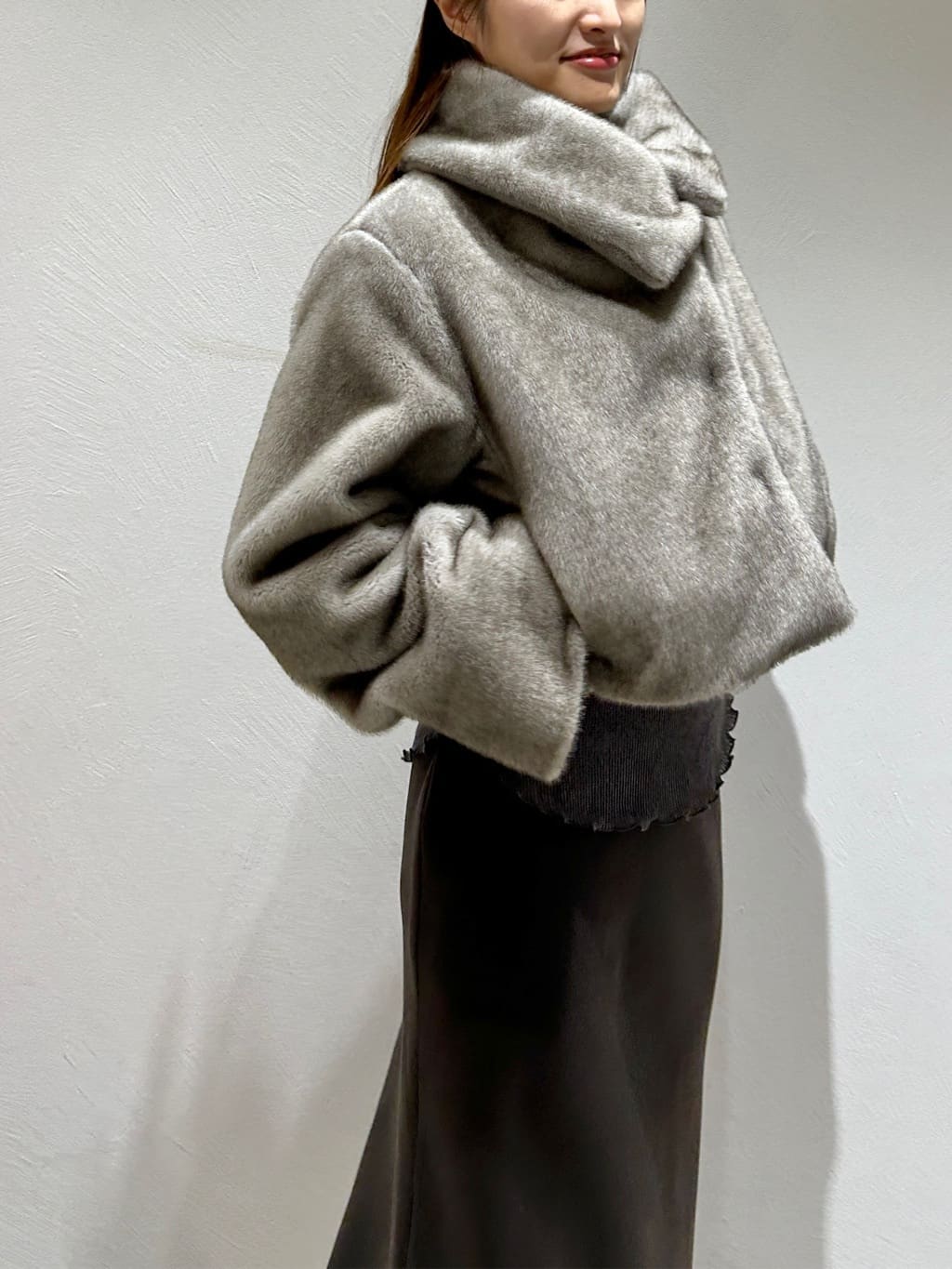 harunaさんの「CODE A｜faux mink short jacket」を使ったコーディネート