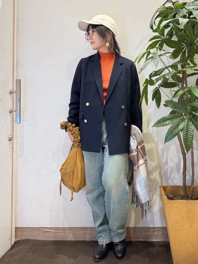 misakiさんの「SHOO･LA･RUE｜【S-LL】程よくゆったりな 柔らかデニムテーパードパンツ」を使ったコーディネート