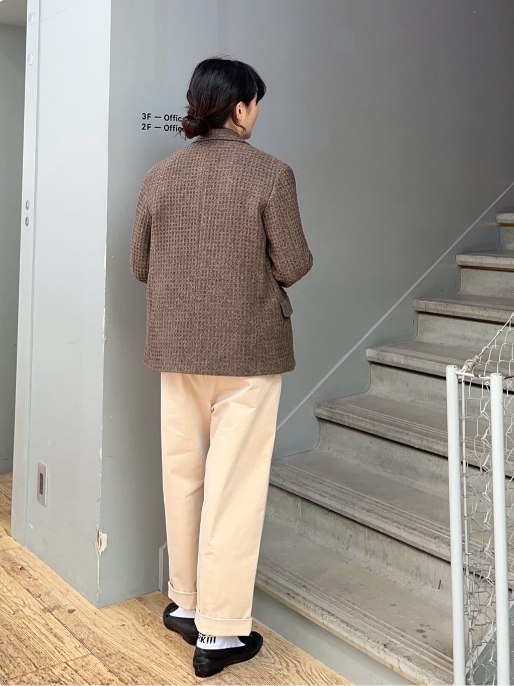 神野（jinno）さんの「TAKEO KIKUCHI｜【Sサイズ～】コーデュロイペグトップパンツ」を使ったコーディネート