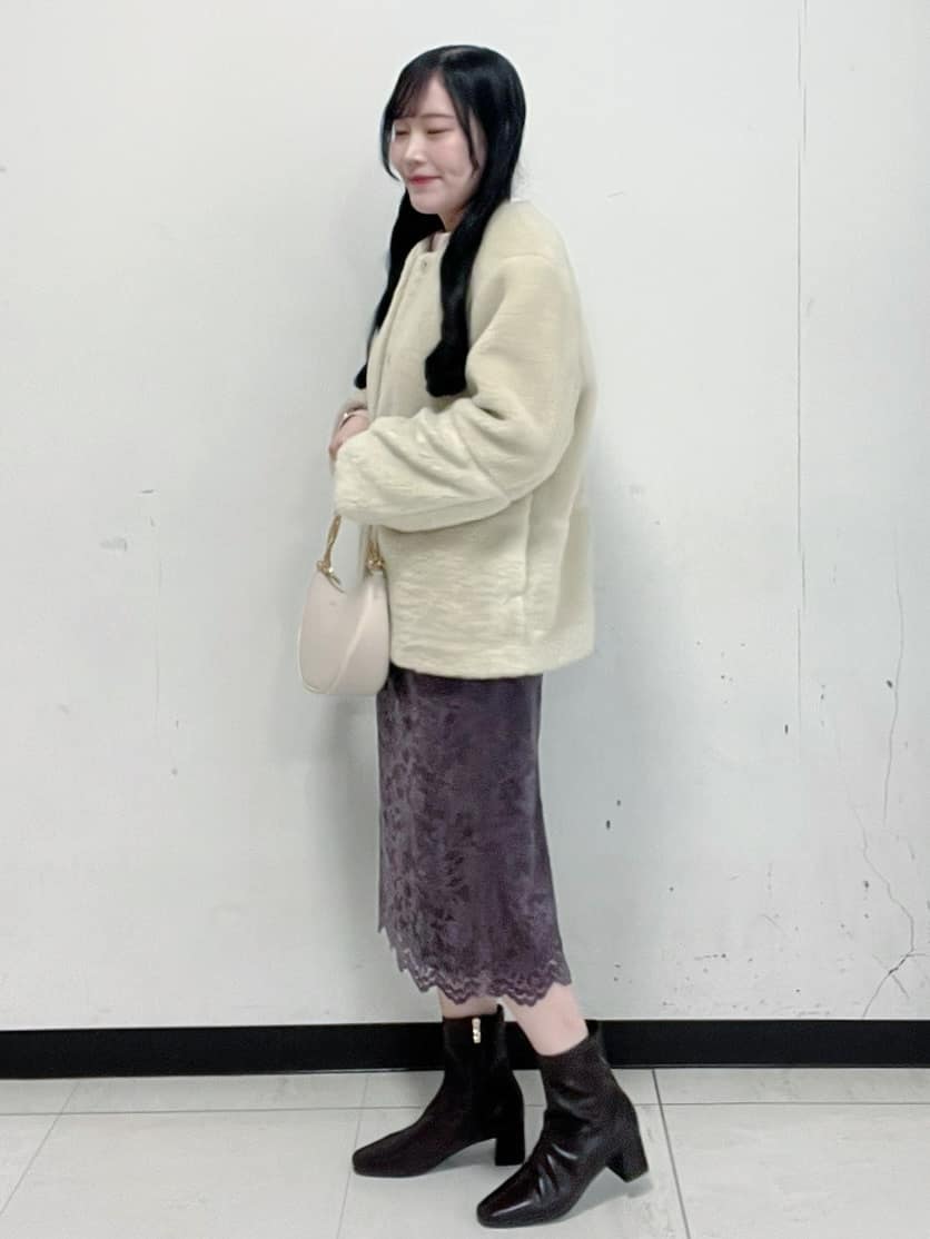 Hitomiさんの「index｜フェイクボア切替ショートコート」を使ったコーディネート