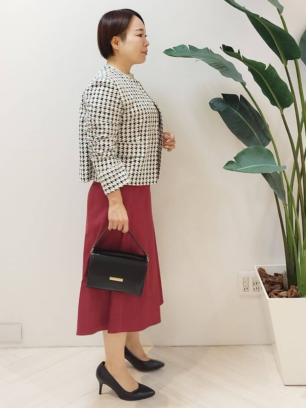 s u g iさんの「UNTITLED｜【アンサンブル可/洗える】シルクウールカシミヤ ドルマンスリーブニット」を使ったコーディネート
