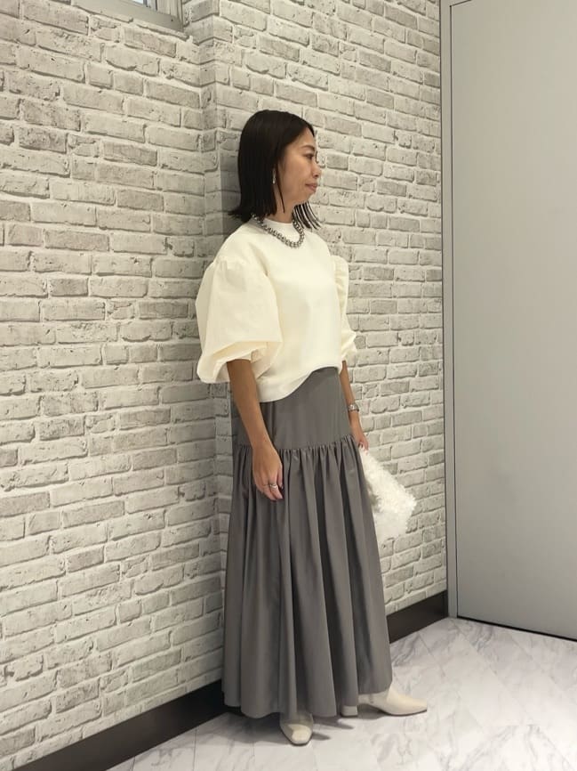 Mikoさんの「INDIVI｜【再入荷】ファブリックフォルムスリーブニット」を使ったコーディネート