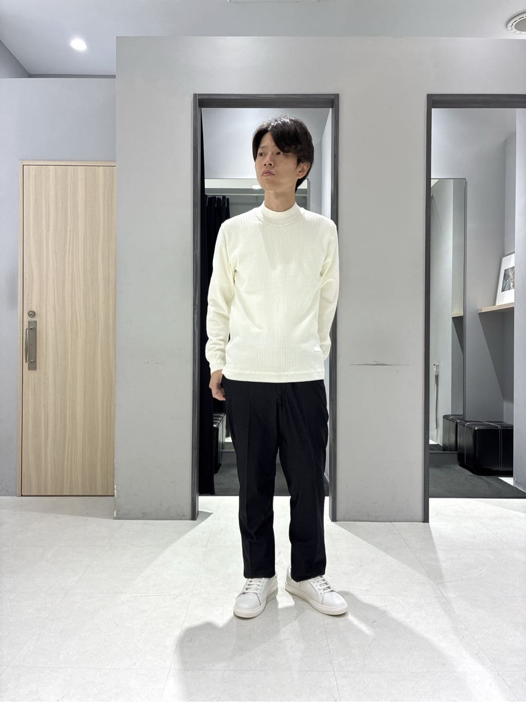 わいずみさんの「TAKEO KIKUCHI｜【JUST ONE LAYER】ダウンファブリック ジップアップ リブ ブルゾン」を使ったコーディネート