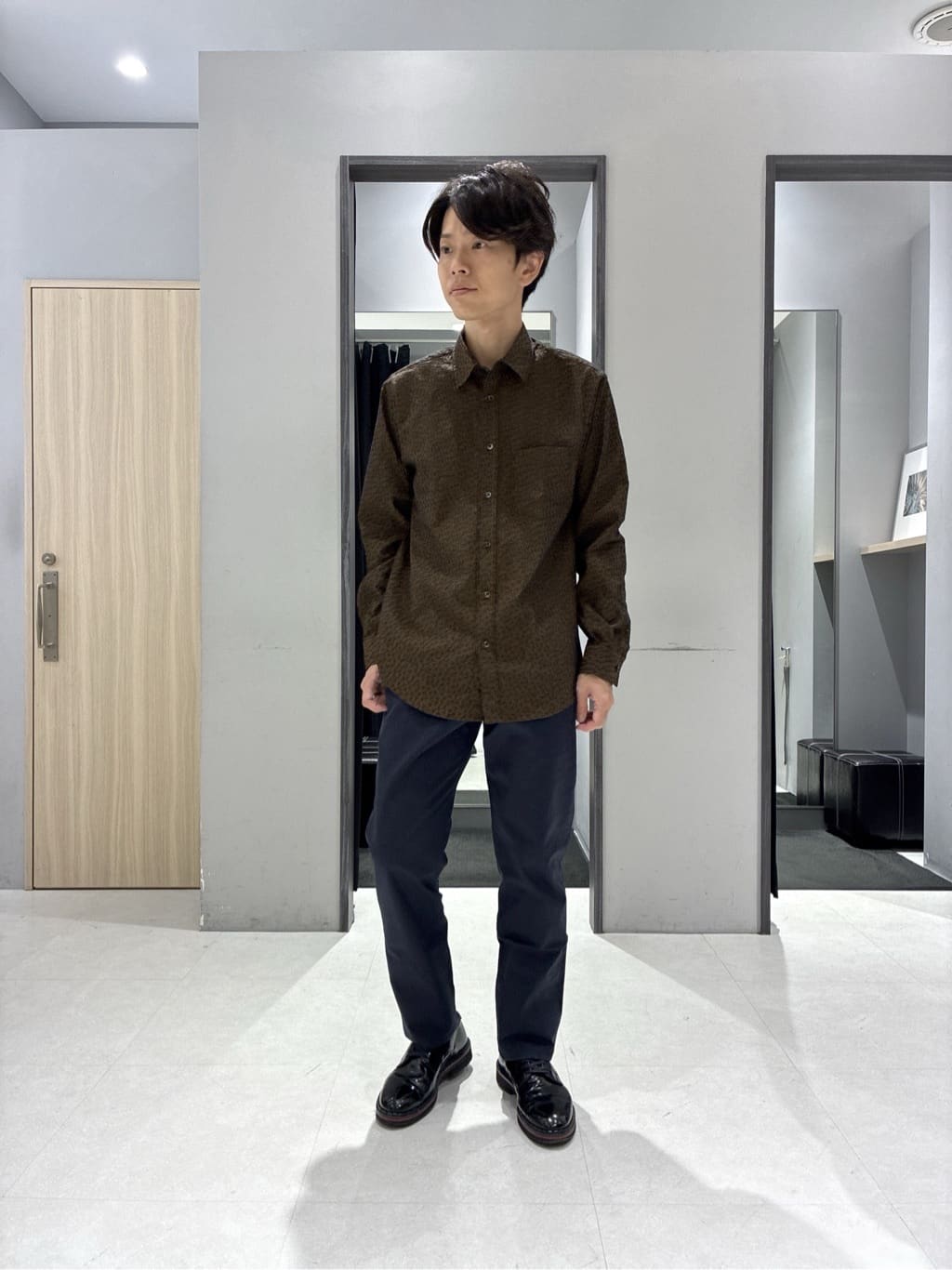 わいずみさんの「TAKEO KIKUCHI｜【Made in JAPAN】播州織 ドビー千鳥シャツ」を使ったコーディネート