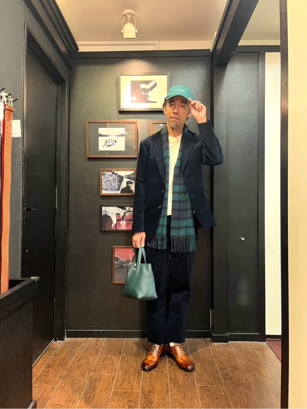 KDDさんの「TAKEO KIKUCHI｜【Sサイズ～】ストレッチコーデュロイ ジャケット」を使ったコーディネート