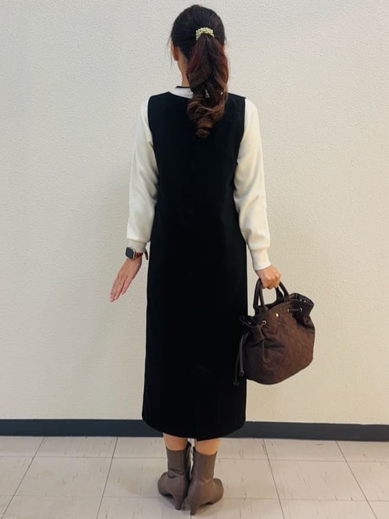 ⭐︎Eimi⭐︎さんの「Reflect｜【すっきりシルエット】スエードライクジャンパースカ―ト」を使ったコーディネート