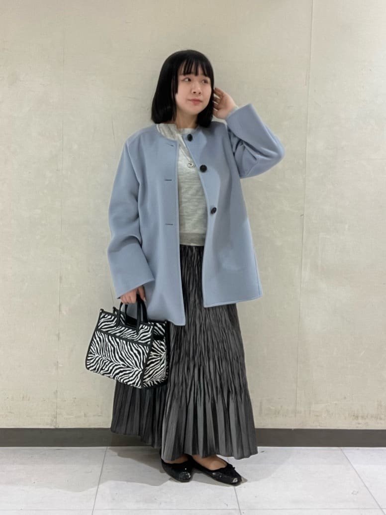 Mizukiさんの「UNTITLED｜【ミディ丈/軽やか】セミラグランリバー コート」を使ったコーディネート